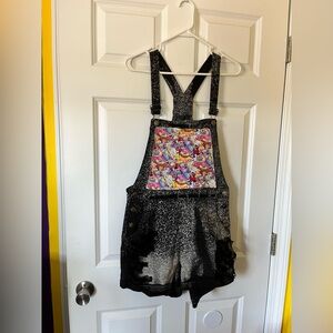 No Boundaries Black Overalls Shorts for Casual Comfort